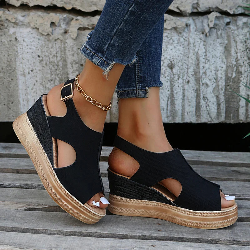 Comfortable Women'S Platform Sandals With Buckle