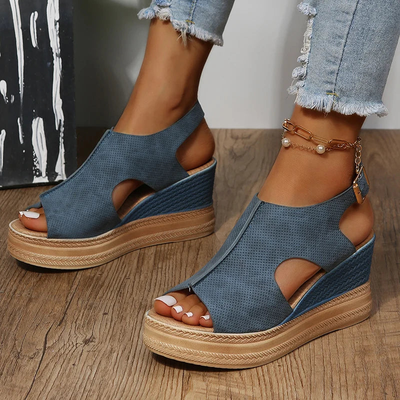 Comfortable Women'S Platform Sandals With Buckle